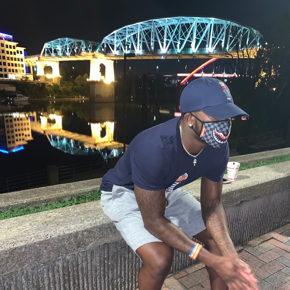 Meet your Posher, Jakorey